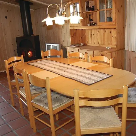 Engesovej Xi Nyaraló